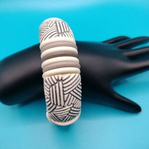 Avon Vintage Cream Gray Molded Plastic Stretch Bracelet